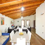Laerti's Attic * Vlorë
