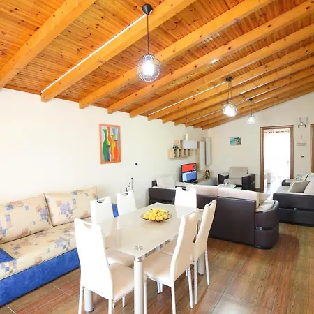 Laerti's Attic Vlorë