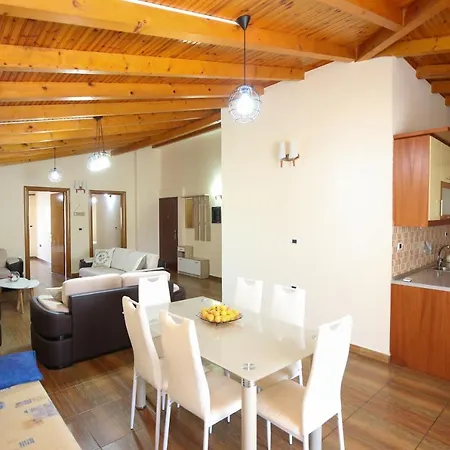 Laerti's Attic Appartement Vlorë