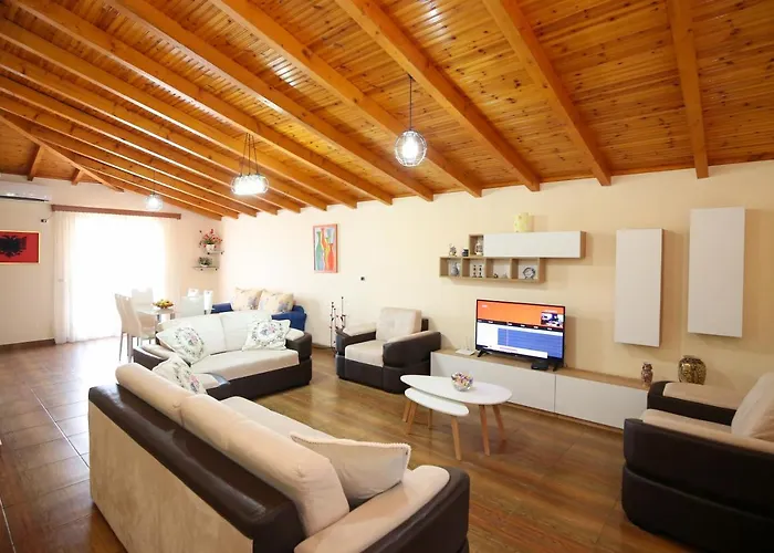 Apartment Laerti's Attic Vlorë