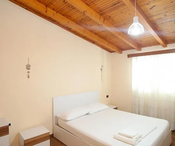 Appartement Laerti's Attic Vlorë