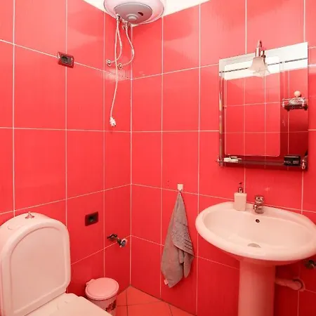 Laerti's Attic * Vlorë