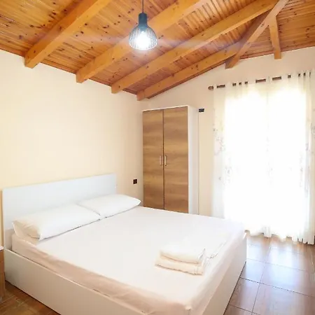 Apartment Laerti's Attic