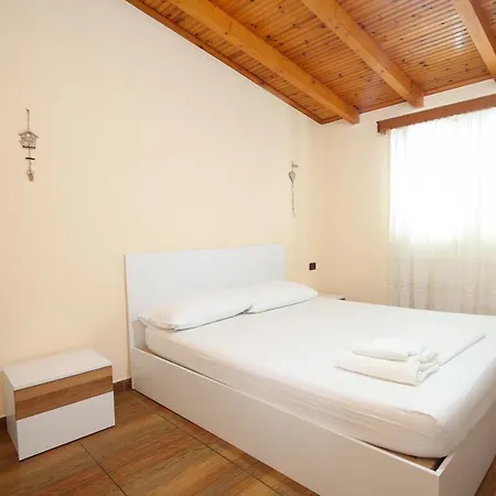 Apartment Laerti's Attic *