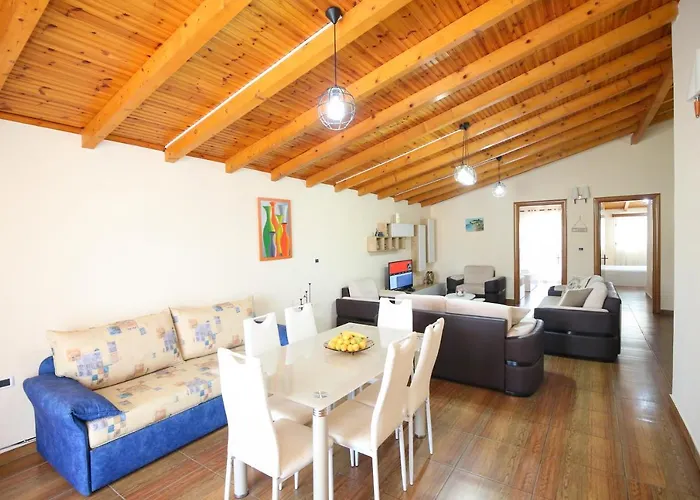 Laerti's Attic Vlore