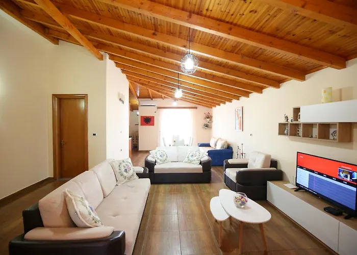 Laerti's Attic * Vlorë