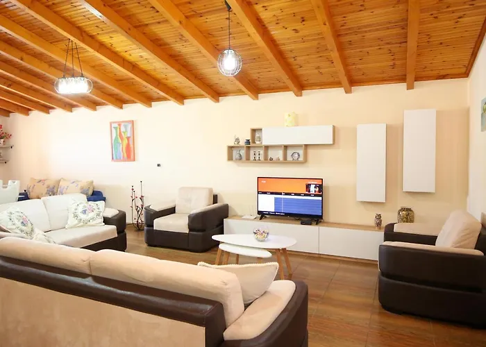 Laerti's Attic 公寓 *